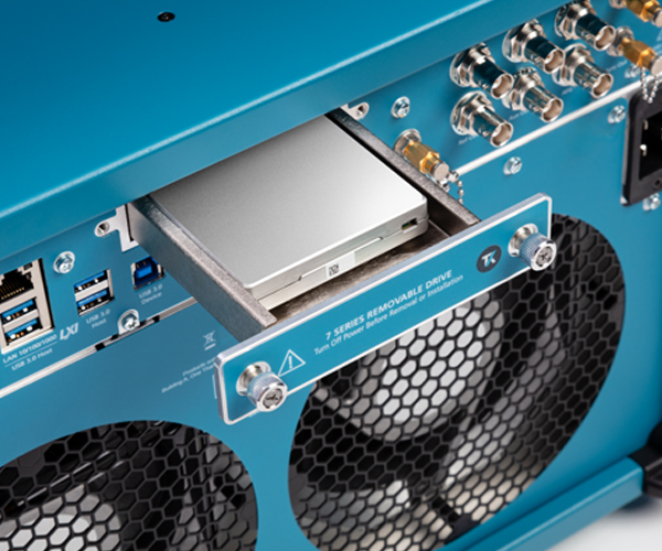 Removable SSD drive on the 7 Series DPO oscilloscope